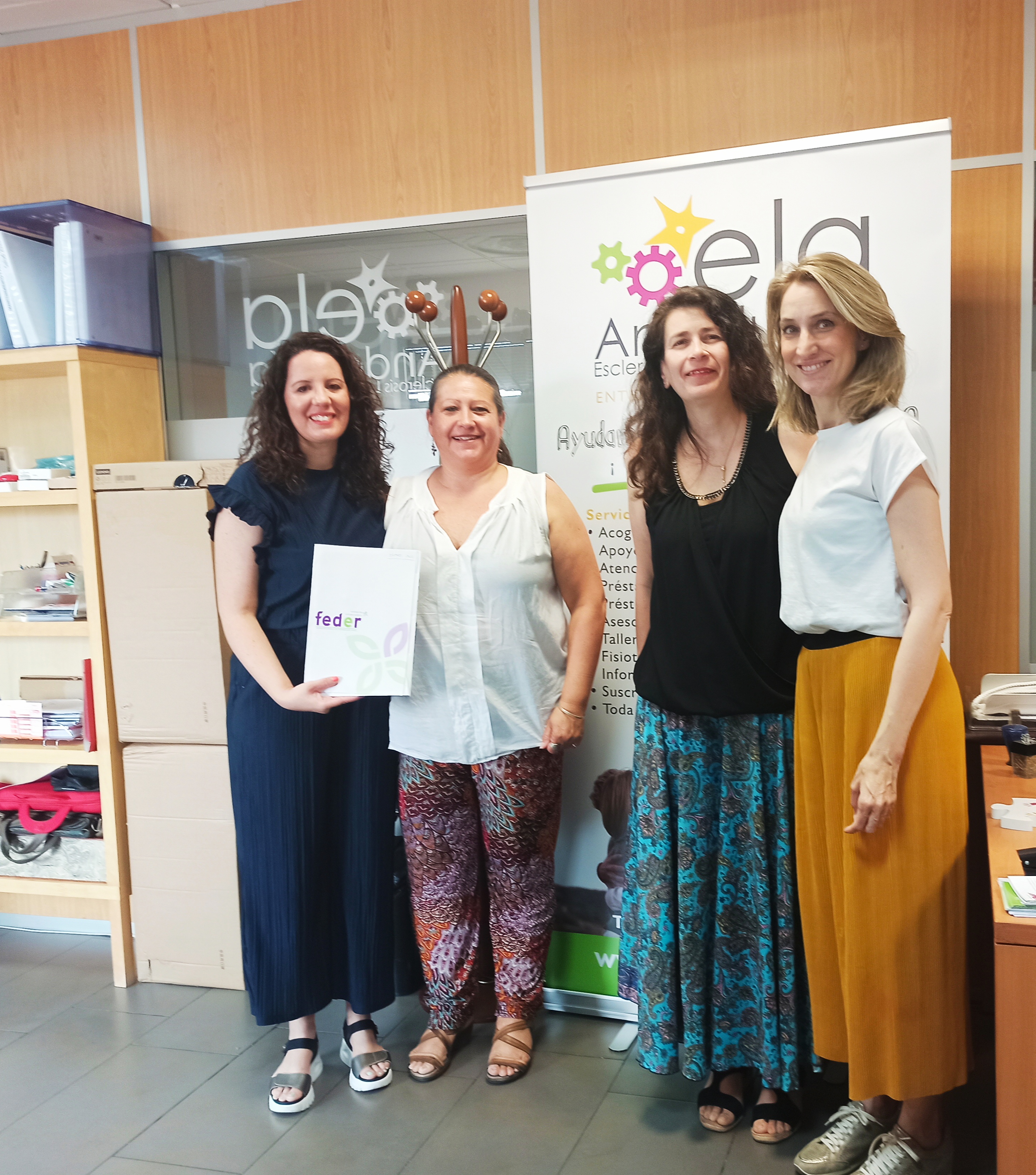 Carmen Moreno e Irene Rodríguez junto a las representantes de ELA Andalucía