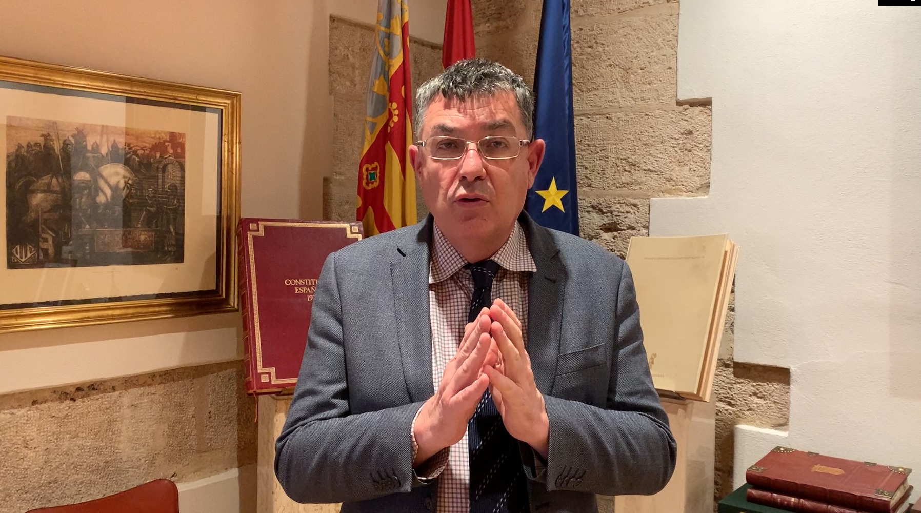 El presidente de Las Cortes Valenciana, D. Enric Morera durante el vídeo.