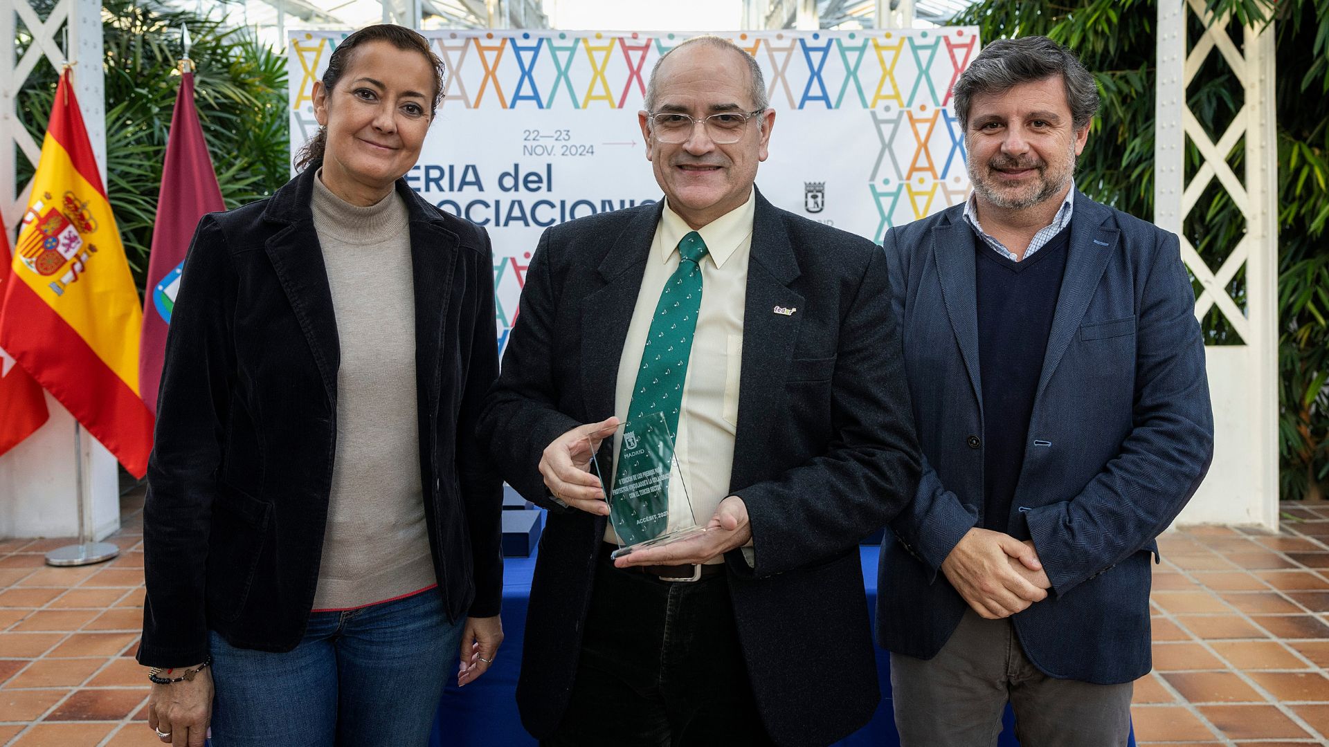 Angel Bravo recibe el premio