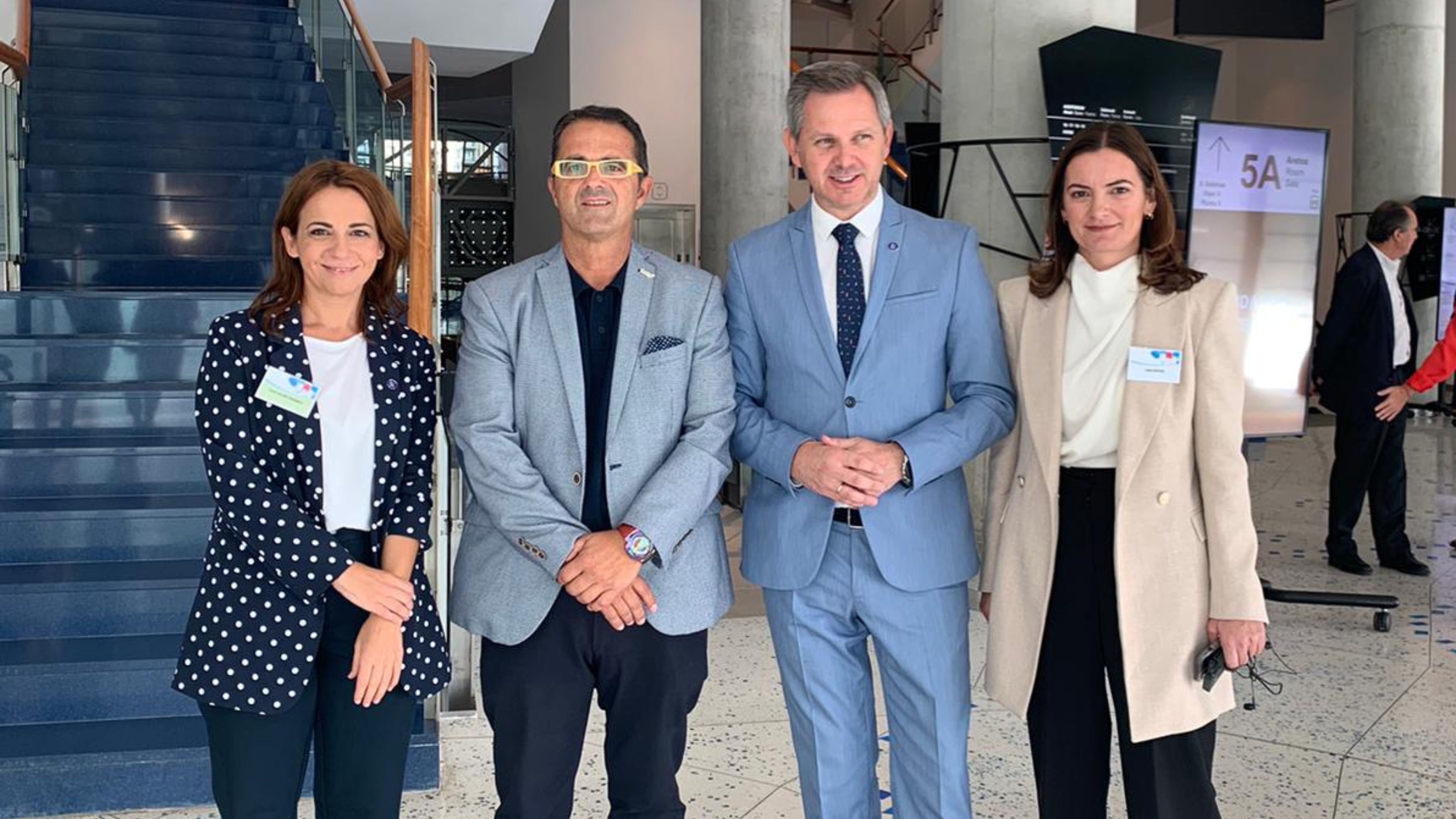 Silvia Calzón, secretaria de Estado de Sanidad, Juan Carrión, presidente de FEDER, José Miñones, Ministro de Sanidad, e Isabel Motero, Directora de FEDER.