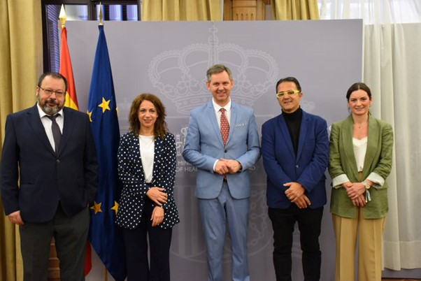 De izquierda a derecha: César Hernández, Silvia calzón, José Miñones, Juan Carrión e Isabel Motero.