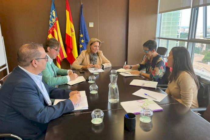 Foto durante la reunión.