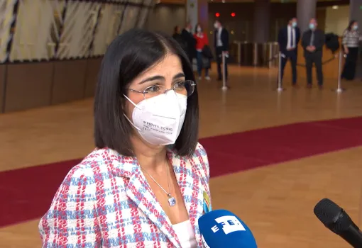 Captura de pantalla de Carolina Darias, ministra de Sanidad, durante declaraciones a medios en el Consejo Europeo.