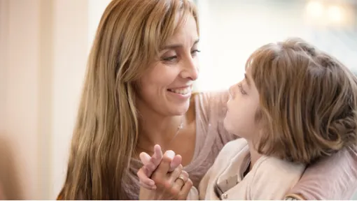 Fotografía de una madre con su hija