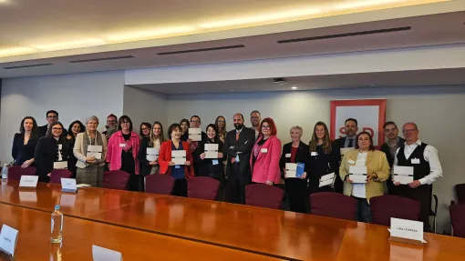 Participación española en el primer debate europeo sobre ostomía en el Parlamento Europeo