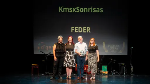 Germán López, patrono de Fundación FEDER, recogiendo el premio 