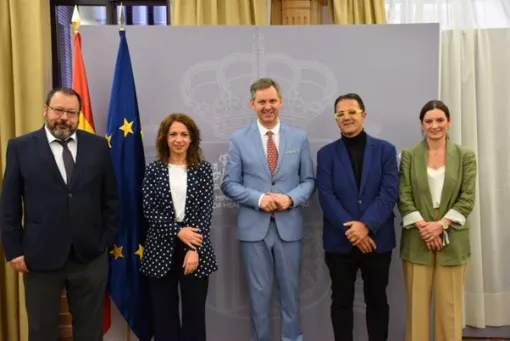 De izquierda a derecha: César Hernández, Silvia calzón, José Miñones, Juan Carrión e Isabel Motero.